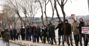 Kanal İstanbul'a “Hayır“ demek için insan zinciri oluşturuldu
