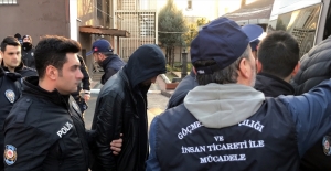 Kocaeli ve Diyarbakır'da göçmen kaçakçılığı operasyonu