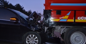 Tekirdağ'da otomobilin kamyonete çarpması sonucu 2 kişi yaralandı