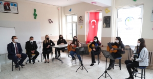 Denizli'de öğrencilere enstrüman desteği