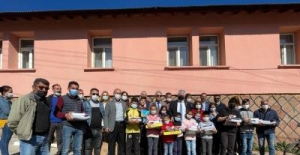 İzmir'den Bingöllü çocuklara 23 Nisan hediyesi