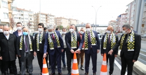 Kocaeli'de Karamürsel Köprülü Kavşağı trafiğe açıldı