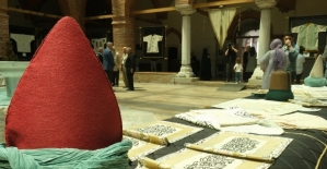 Padişahların dualı gömlekleri Bursa'da sergileniyor