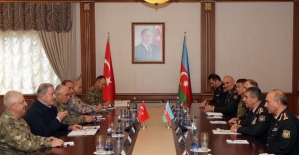 Bakan Akar Azerbaycan'da temaslarını sürdürüyor