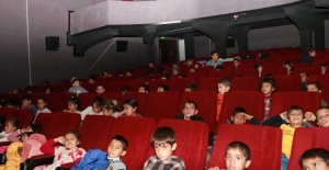 Köyden indim sinemaya! Çocuklar ilk kez dijital sinema keyfi yaşadı
