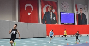 Bursa#039;da Osmangazi Atletizm Salonu#039;nda...