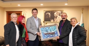 Cemil İpekçi yeni koleksiyonunu Bandırma'da hazırlıyor