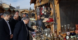 Kayseri Talas'ta antika pazarı ilgi çekiyor