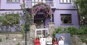 Kocaeli'de üniversitelilerden 'Zübeyde Hanım Konağı'na yakın mercek