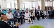 Cumhurbaşkanı Erdoğan, kütüphane açılışı sonrası gençlerle bir arada